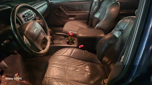2003 Jeep Grand Cherokee Laredo 4dr 4x4 Automatic — photo 2