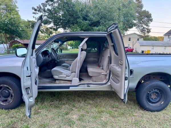 2005 Toyota Tundra SR5 V8 4dr 4x2 Access Cab Stepside 6 ft. box Automatic — photo 2