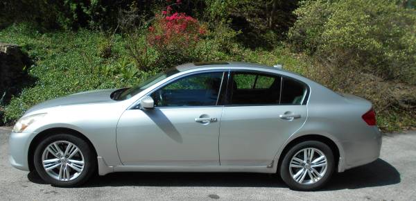 2011 Infiniti G25 Base — photo 2