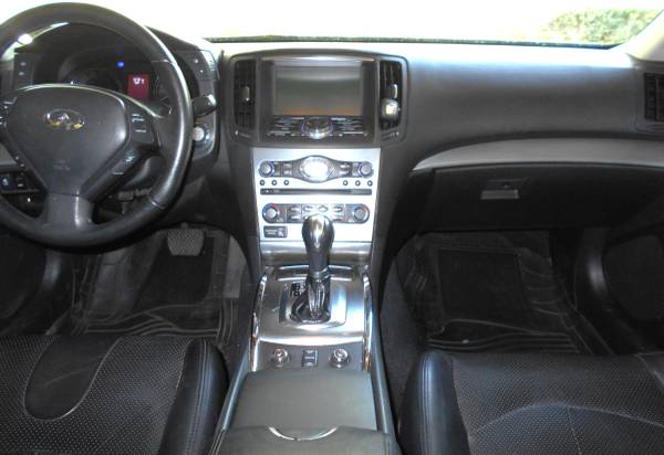 2011 Infiniti G25 Base — photo 12
