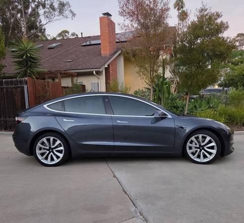 2020 Tesla Model 3 Long Range 4dr All-Wheel Drive Sedan Automatic — photo 2