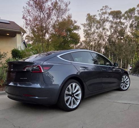 2020 Tesla Model 3 Long Range 4dr All-Wheel Drive Sedan Automatic — photo 5