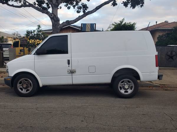 2005 Chevrolet Astro Base — photo 1