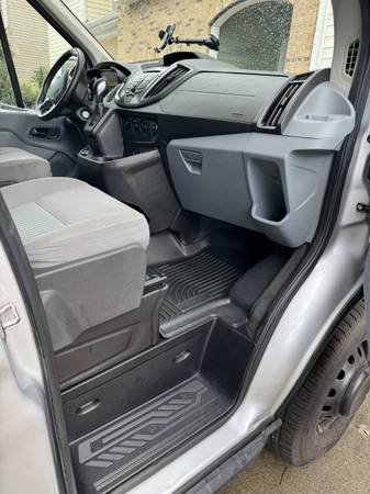 2017 Ford Transit-350 Wagon — photo 10