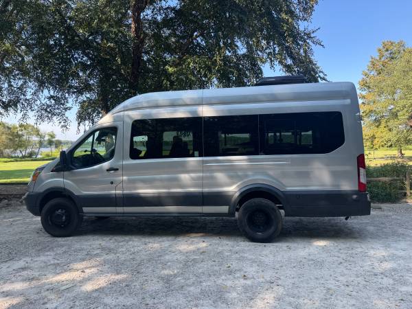 2017 Ford Transit-350 Wagon — photo 1