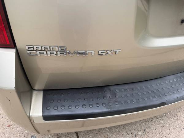 2009 Dodge Grand Caravan SXT Front-wheel Drive Passenger Van Automatic — photo 10