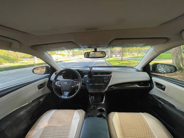 2013 Toyota Avalon XLE — photo 3