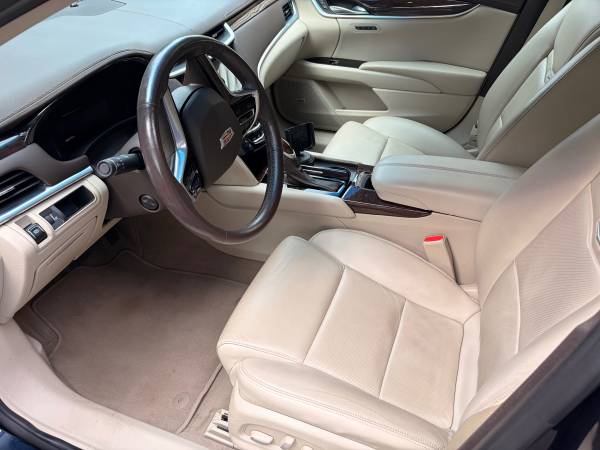 2016 Cadillac XTS Luxury Collection — photo 8