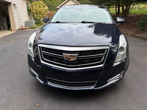 2016 Cadillac XTS Luxury Collection — photo 3
