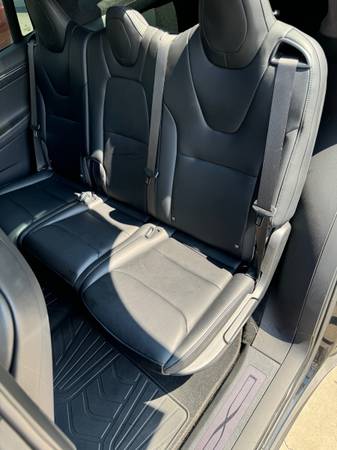 2019 Tesla Model X Base — photo 10