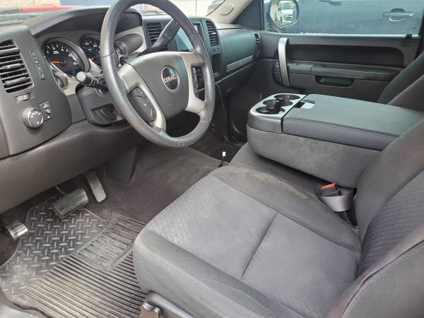 2012 GMC Sierra 3500hd SLT 4x2 Crew Cab 167.7 in. WB SRW Automatic — photo 4