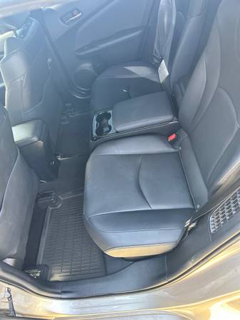 2017 Toyota Prius Prime Premium 5dr Hatchback CVT — photo 11