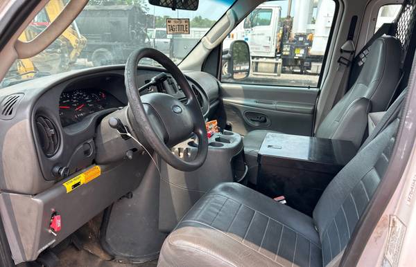 2004 Ford E350 Eti — photo 11