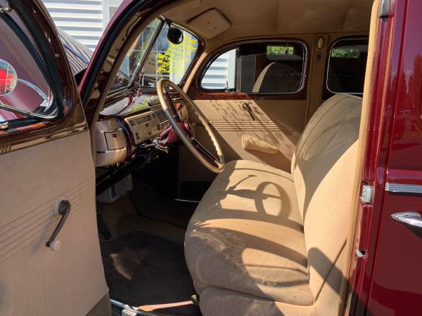 1940 Ford Deluxe Sedan — photo 8