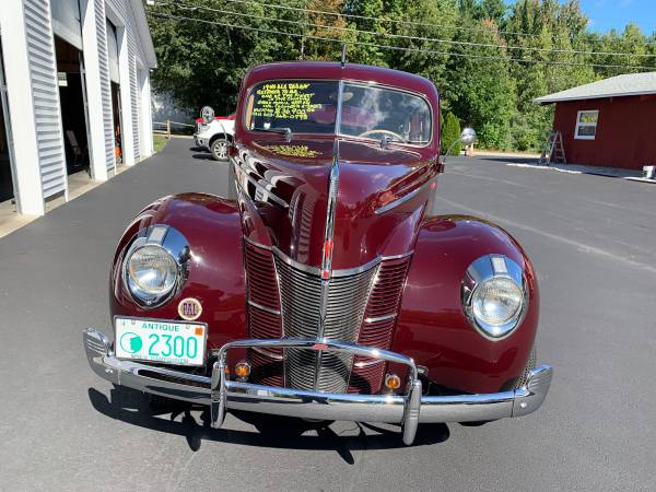 1940 Ford Deluxe Sedan — photo 4