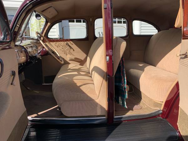 1940 Ford Deluxe Sedan — photo 6