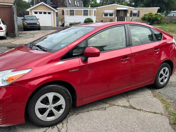 2012 Toyota Prius Two — photo 6