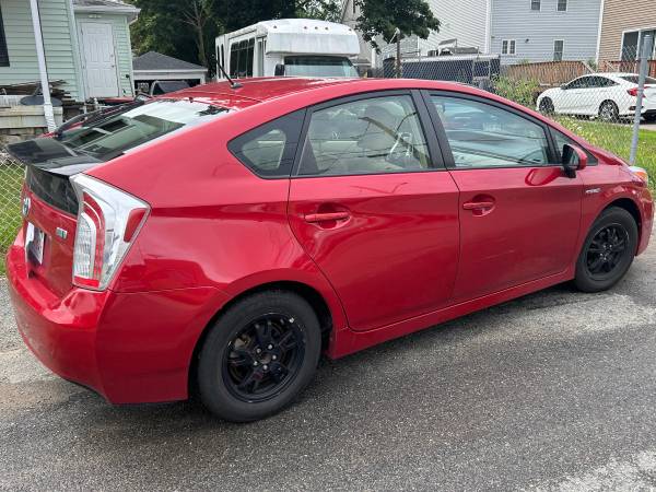 2012 Toyota Prius Two — photo 3