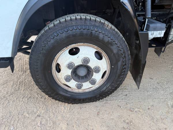 2018 Isuzu Npr Hd — photo 10