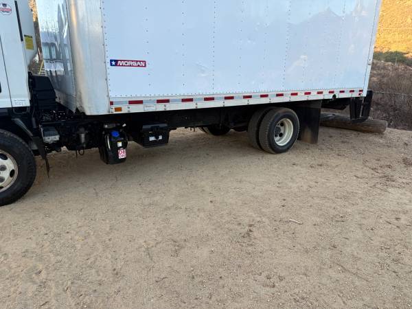 2018 Isuzu Npr Hd — photo 8