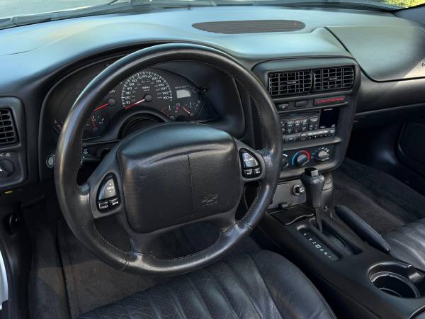 2000 Chevrolet Camaro Z28 2dr Convertible Manual — photo 10
