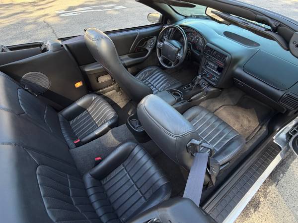 2000 Chevrolet Camaro Z28 2dr Convertible Manual — photo 9