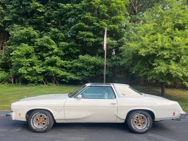 1975 Oldsmobile Cutlass — photo 1