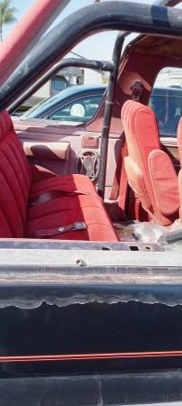 1985 Ford Bronco XLT 2dr 4WD SUV — photo 8