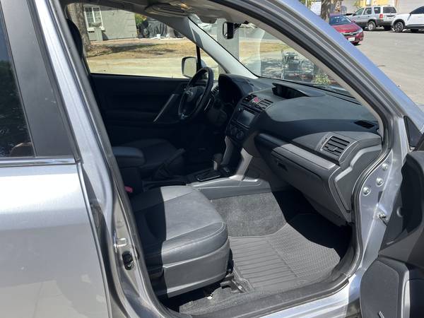 2015 Subaru Forester 2.0XT Touring — photo 8