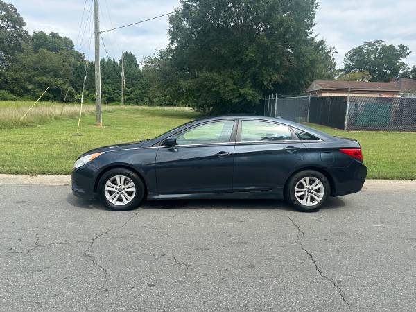 2014 Hyundai Sonata SE — photo 2