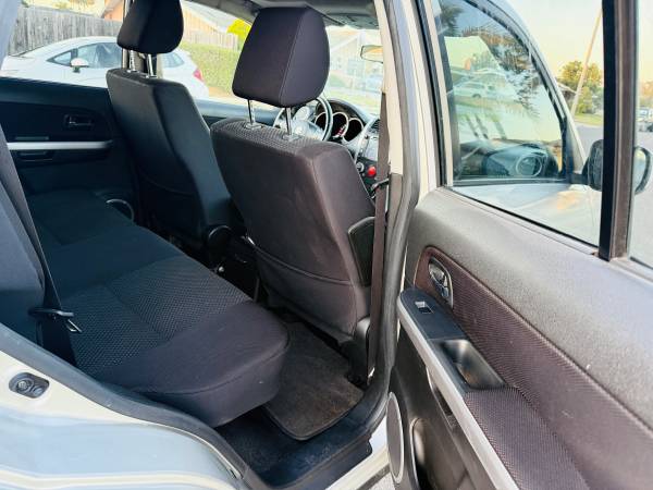 2009 Suzuki Grand Vitara Base 4x2 Manual — photo 12