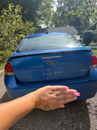 2010 Ford Focus S 4dr Sedan Manual — photo 2