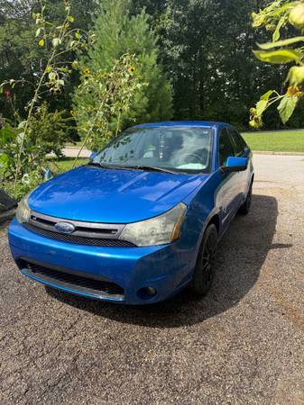 2010 Ford Focus S 4dr Sedan Manual — photo 3