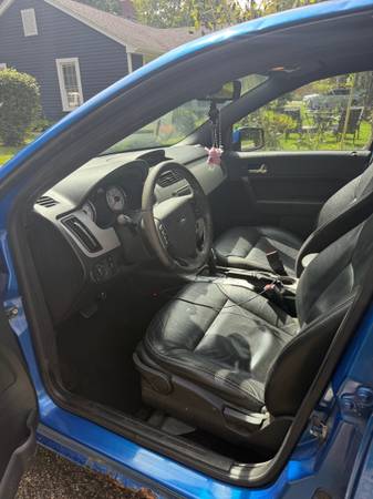 2010 Ford Focus S 4dr Sedan Manual — photo 4