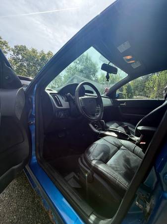 2010 Ford Focus S 4dr Sedan Manual — photo 6