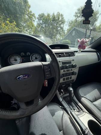2010 Ford Focus S 4dr Sedan Manual — photo 5
