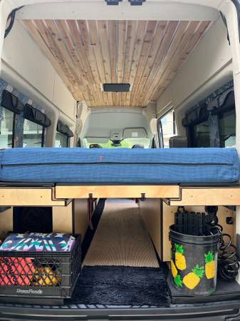 2025 Ford Transit Cargo VAN Base — photo 4