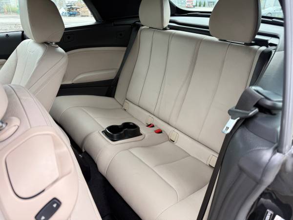 2016 BMW M235 i 2dr Rear-wheel Drive Coupe Automatic — photo 11
