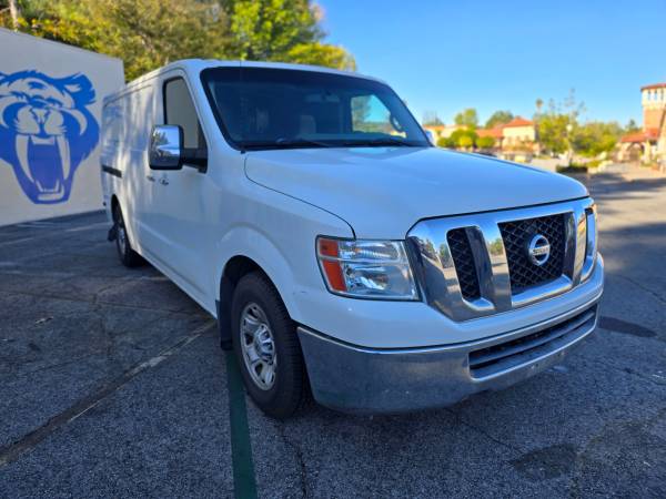 2012 Nissan Nv 69kmiles — photo 4