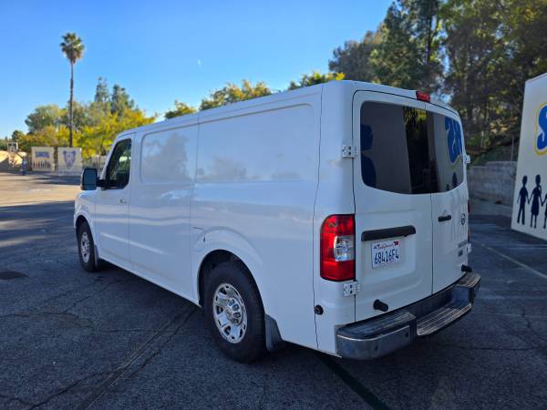 2012 Nissan Nv 69kmiles — photo 3