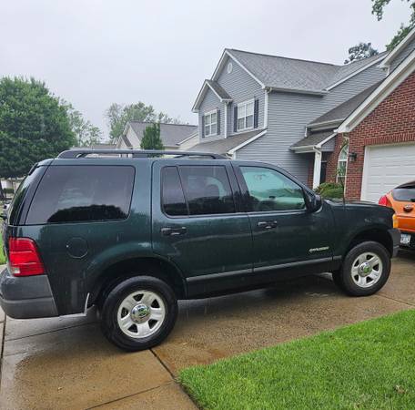 2004 Ford Explorer XLS 4dr 4x2 Automatic — photo 1