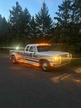 1993 Dodge D350 Club — photo 1