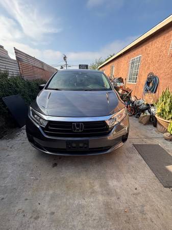2022 Honda Odyssey LX Passenger Van Automatic — photo 1