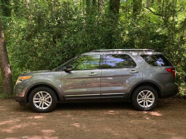 2013 Ford Explorer XLT 4dr 4x4 Automatic — photo 1