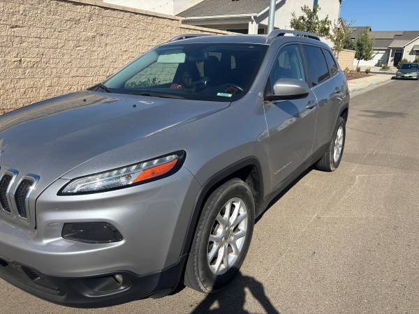 2014 Jeep Cherokee Sport 4dr 4x4 Automatic — photo 2