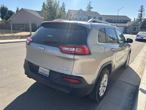 2014 Jeep Cherokee Sport 4dr 4x4 Automatic — photo 3