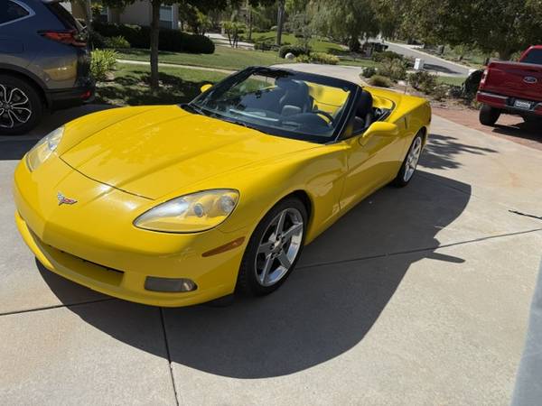 2005 Chevrolet Corvette Base 2dr Coupe Manual — photo 2