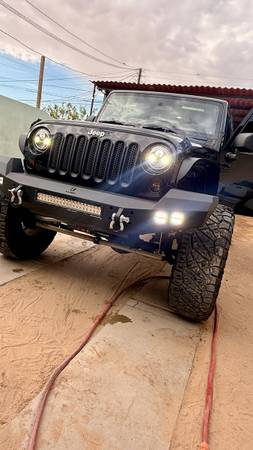 2009 Jeep Wrangler X 2dr 4x4 Manual — photo 1