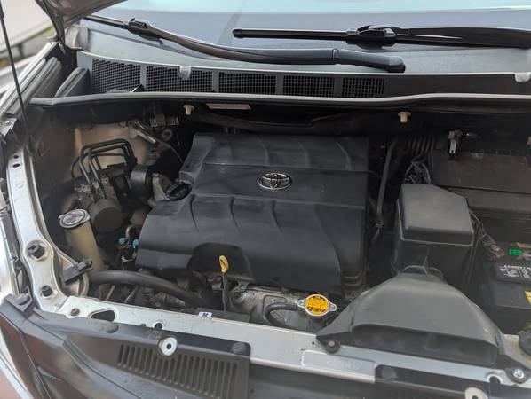 2016 Toyota Sienna LE 7 Passenger — photo 6