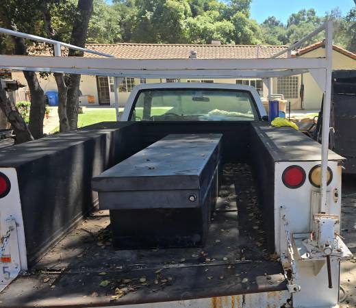 1998 Chevrolet Chevy VAN Base 3dr G3500 Cargo Van — photo 2